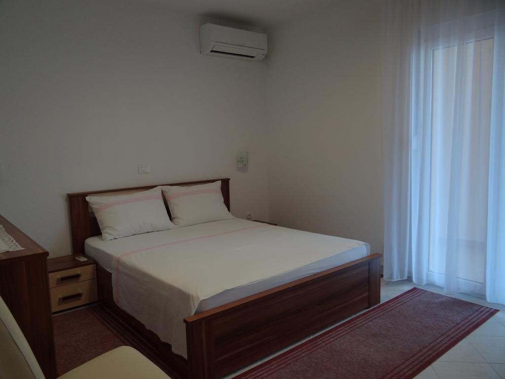 Vila Lola Apartmani Трогир Екстериор снимка