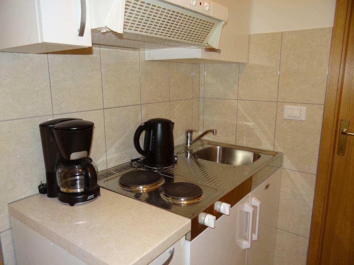 Vila Lola Apartmani Трогир Екстериор снимка