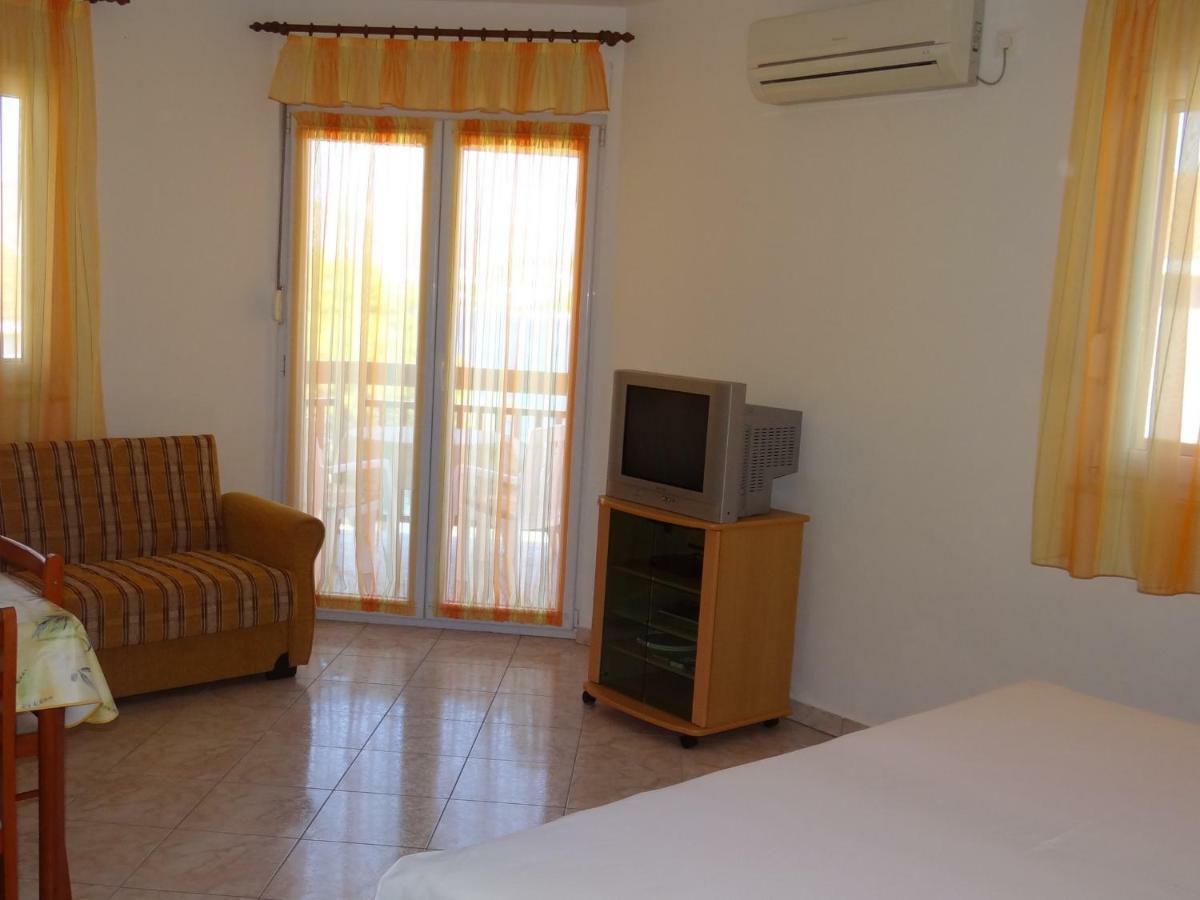 Vila Lola Apartmani Трогир Екстериор снимка