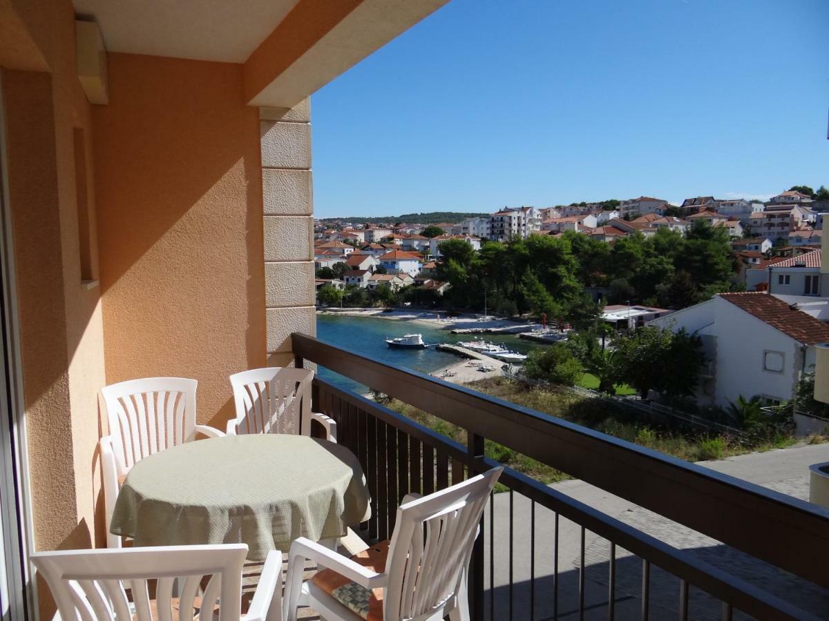 Vila Lola Apartmani Трогир Екстериор снимка