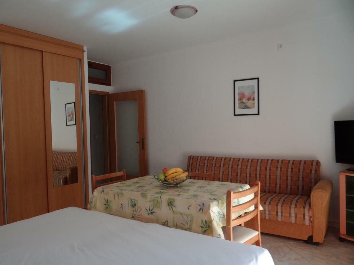 Vila Lola Apartmani Трогир Екстериор снимка