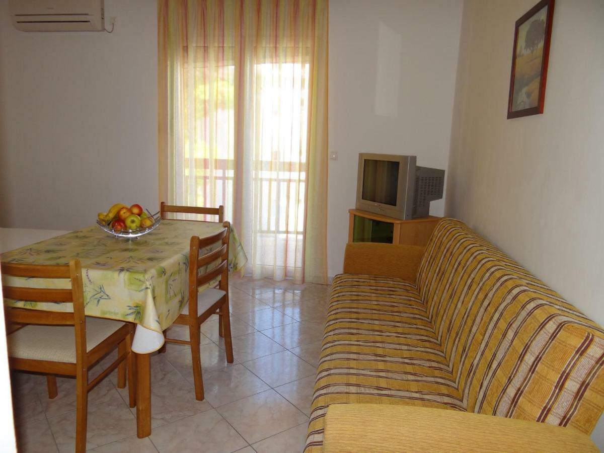 Vila Lola Apartmani Трогир Екстериор снимка