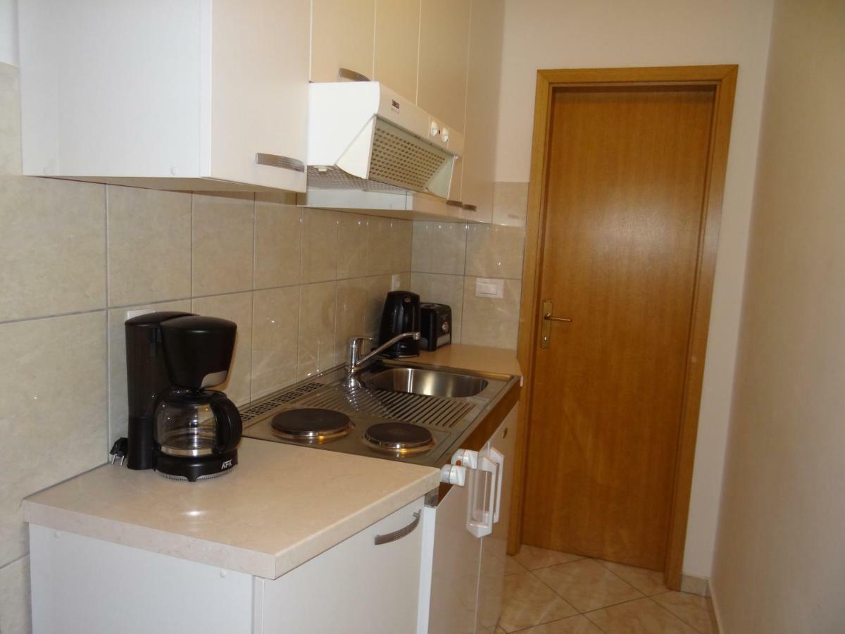 Vila Lola Apartmani Трогир Екстериор снимка