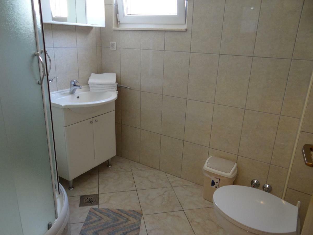 Vila Lola Apartmani Трогир Екстериор снимка