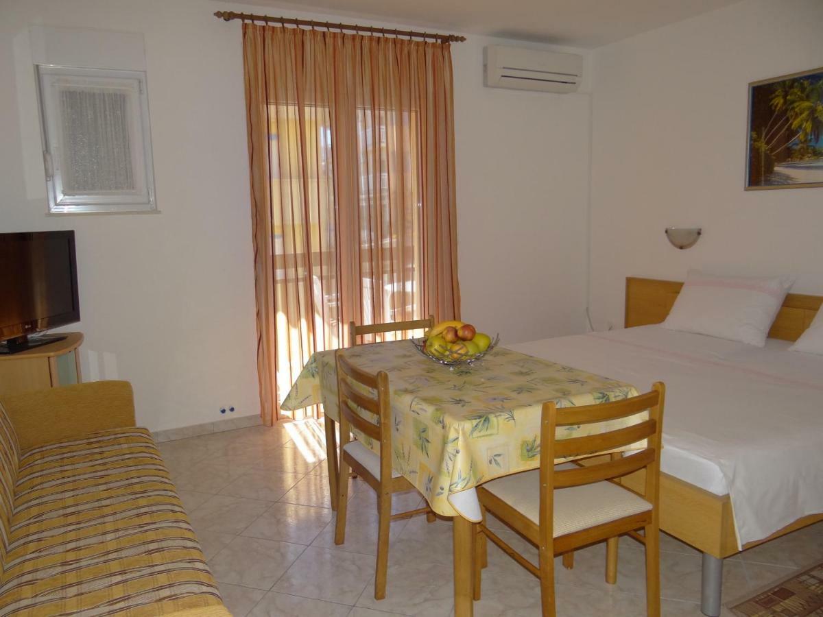 Vila Lola Apartmani Трогир Екстериор снимка